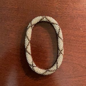 SASHKA CO. CREAM AND BROWN BEADED BRACELET